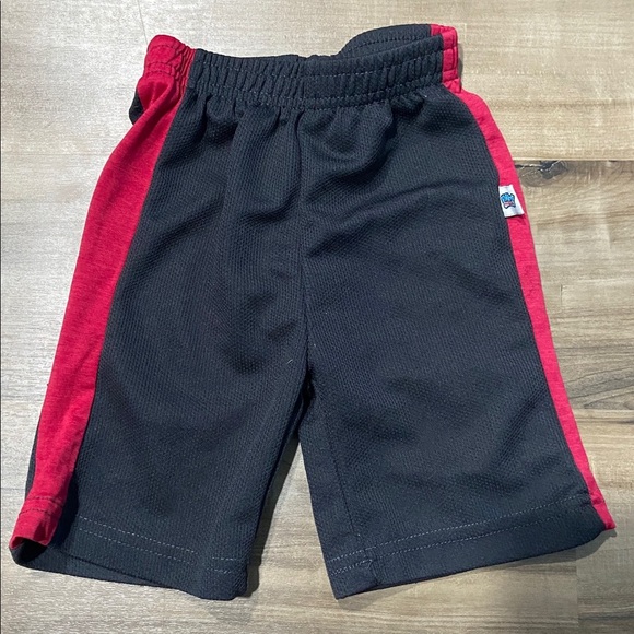 $1 - Paw Patrol Red Graphic T-Shirt and shorts - Picture 5 of 5